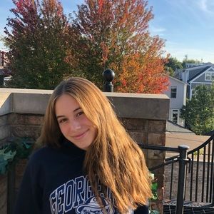 Meet your Posher, Lauren